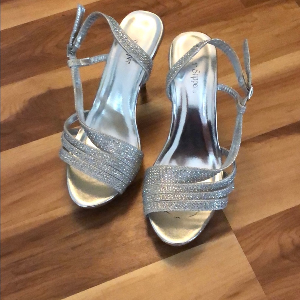 Fancy silver heels